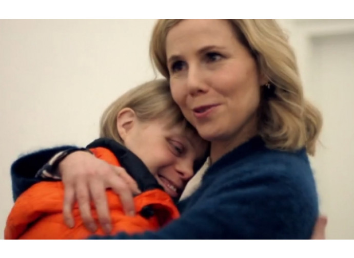 L'attrice Sally Phillips nel documentario sulla trisomia 21